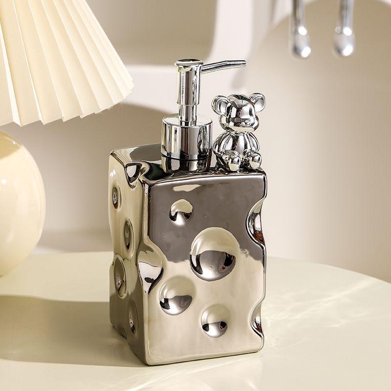 600ml European Style Bow Lotion Bottle Rabbit Storage Container Household Shampoo Shower Gel Divided Bottle Bathroom Accessories