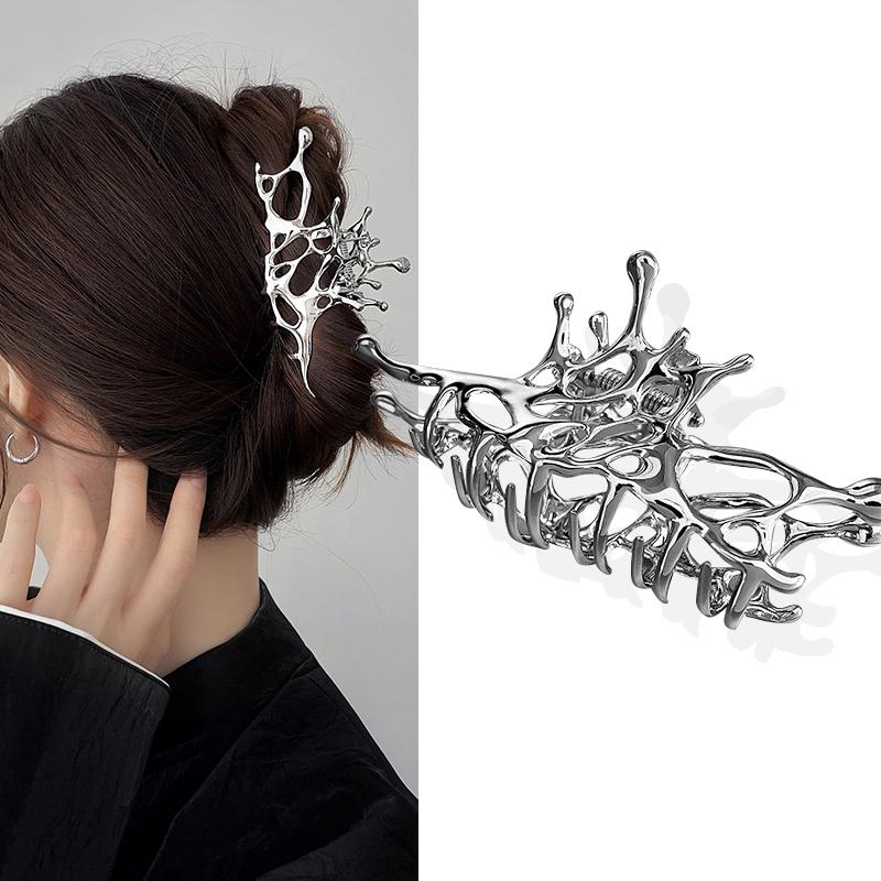 Punk Metal Hair Claw Clip for Thick Liquid Irregular Pattern Barrettes Hair Non-Slip and Stylish Accessory Silver Color Hairpin