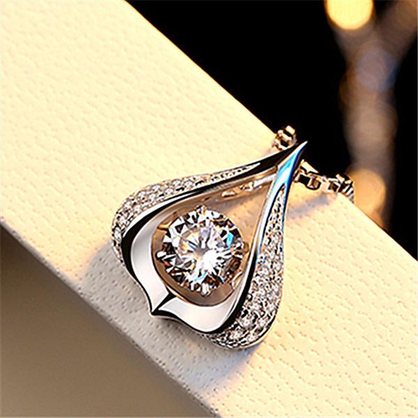 Korean & Japanese Style Heart-Shaped Water Drop Pendant Necklace for Women – Silver-Plated Clavicle Chain Jewelry