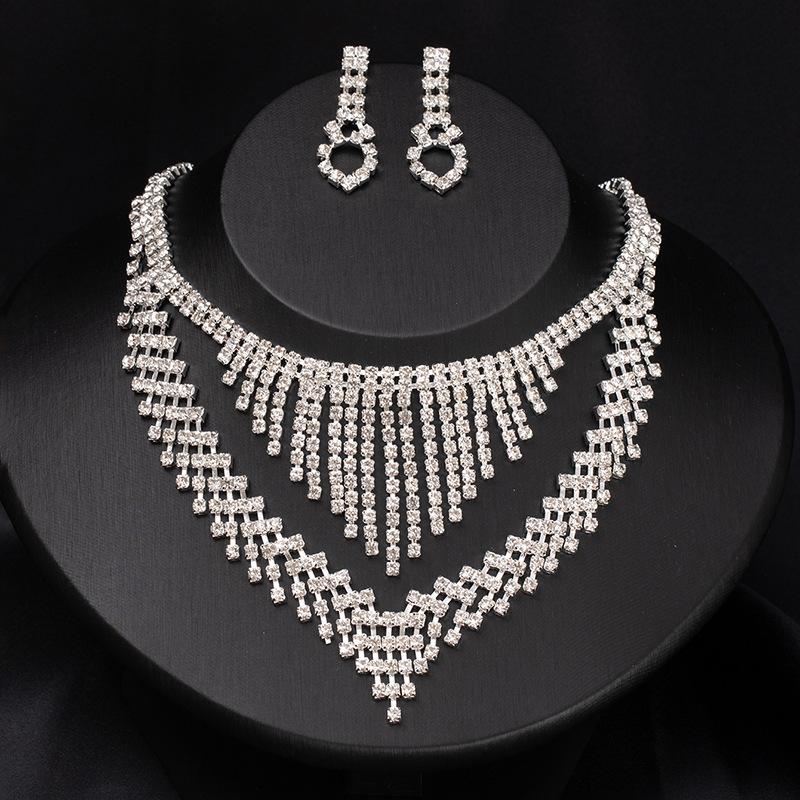 Exquisite Luxury Temperament Necklace Earrings Set Banquet Dress Full Diamond Fringe Jewelry Fashion Versatile Bridal Jewelry