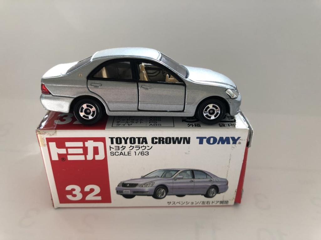 Tomica 32 Toyota Crown TOMY TOYOTA CROWN