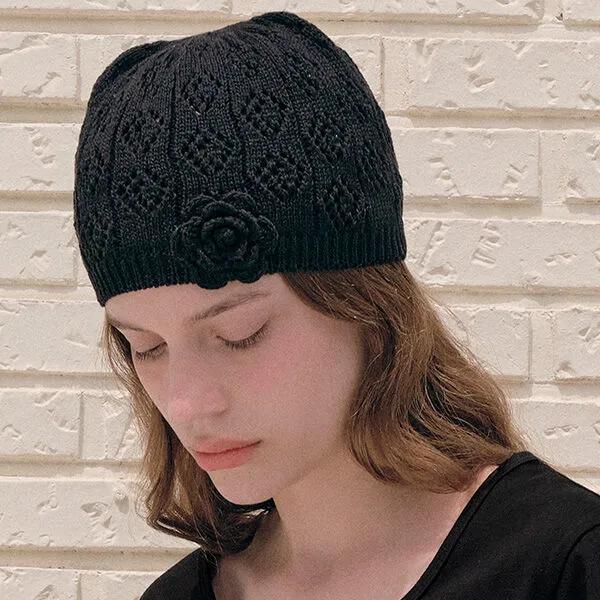 CORSAGE KNIT BEANIE BLACK