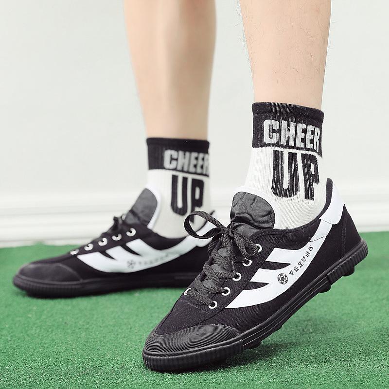 Professional Football Shoes Men Anti-Slip Training Shoes Breathable Canvas Men'S Sneakers Wear-Resistant Men Running Shoes Flats