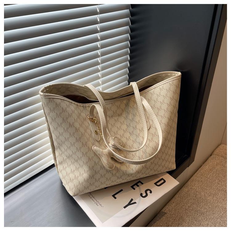 Large-capacity Bag Women's 2025 New Simple and Versatile Texture Shoulder Bag College Student Bag Tote Bag
