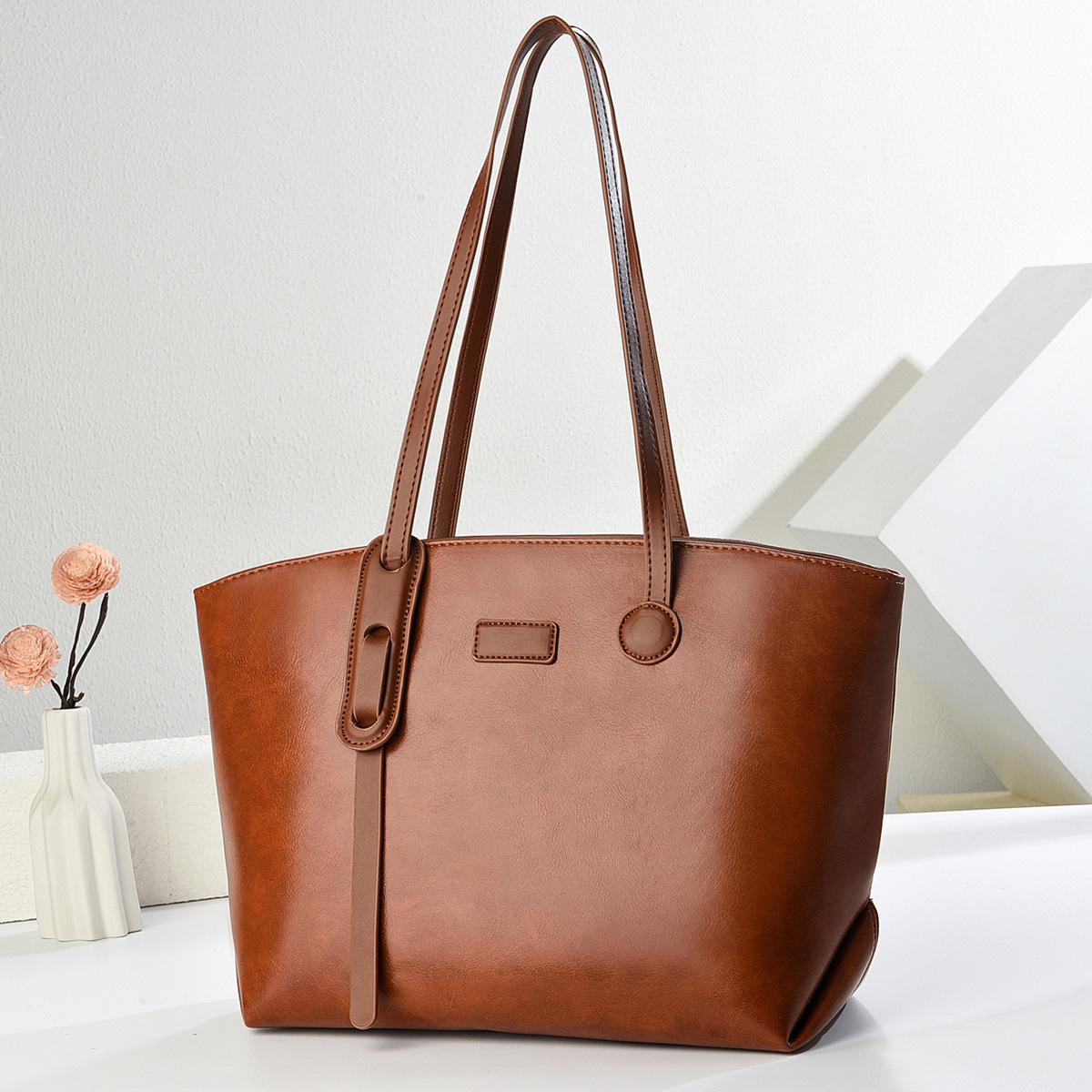 

Large capacity tote bag New versatile shoulder messenger bag Casual fashion commuter handbag 33*15*26
