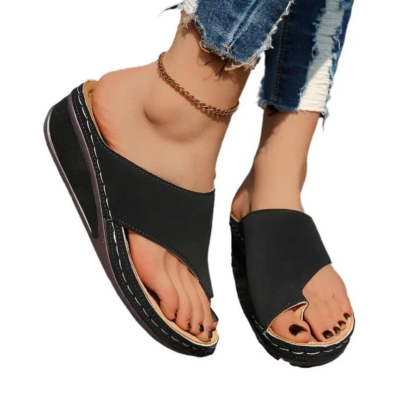 Fashion Summer Women Concise Round Toe Platform Outdoor Slippers 2025 Light Open Toe Fashion Shoes for Women Classic Women's Slippers