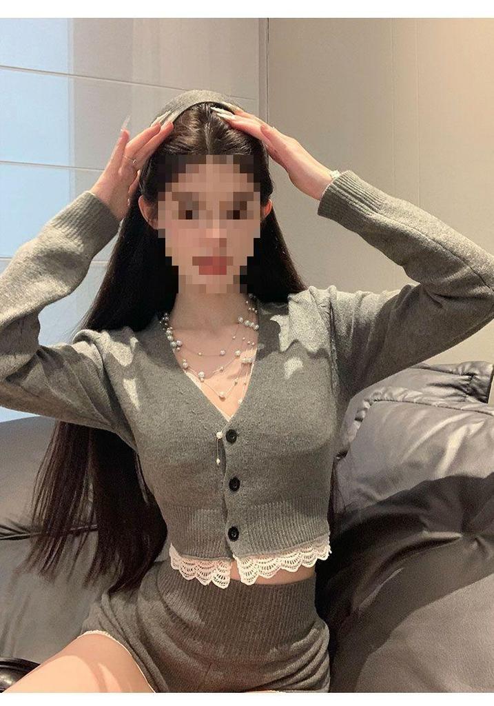 2024 Early Autumn Retro Lace Trim High Waist Knit Shorts - Slimming Gray Women's Fashion