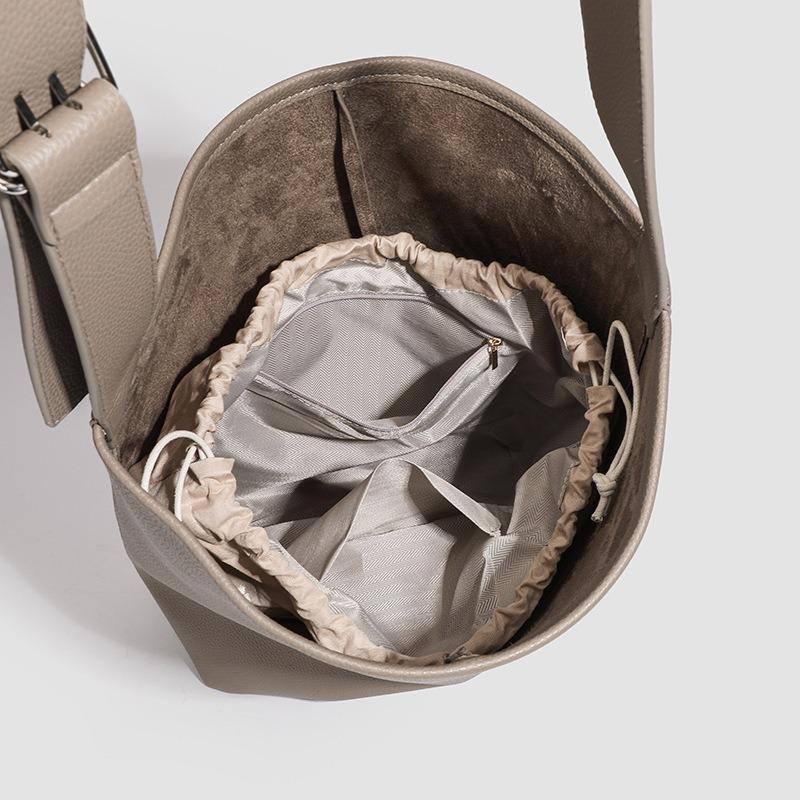 2025 New Vintage Bucket Bag for Women, Large Capacity Soft Leather Tote Bag, Single Shoulder Crossbody Commuter Mother-Daughter Bag