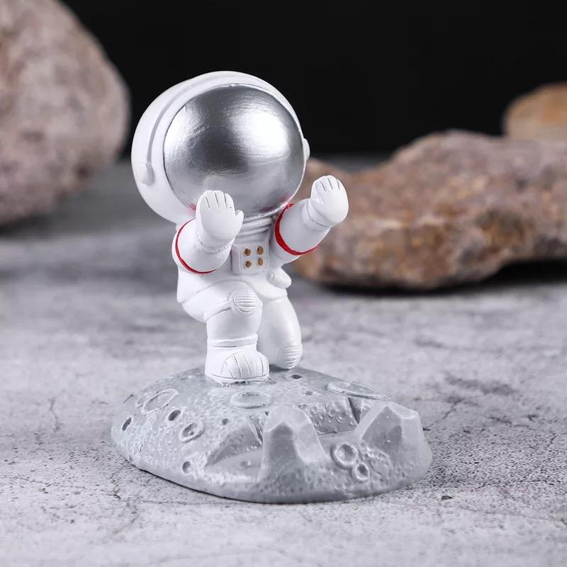 Astronaut Phone Holder Resin Universal Cell Stand Bracket Desk Ornaments Kids Gift Toy Office Table Decoration Stationery