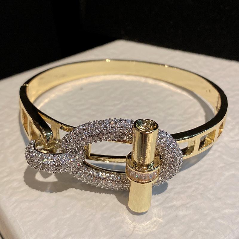 

Новый набор браслетов на горизонтальной планке с носом пятачком, медь класса люкс с инкрустацией цирконом 17CM золотой
