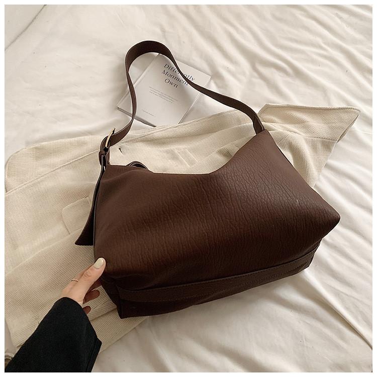 Ielgy Retro Trendy Tote Bag Fashionable All-Match Large-Capacity One-Shoulder Commuter Underarm Bag
