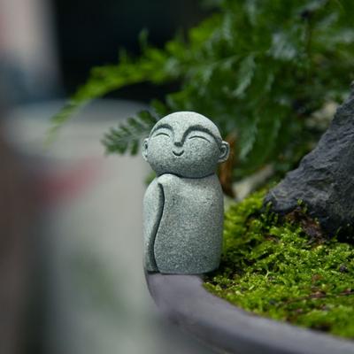 Mehrere Stile Miniatur Buddha Statue Exquisite Niedliche Kleine Mönche Figur Handgefertigt Zen Garten Ornament Innenbereich