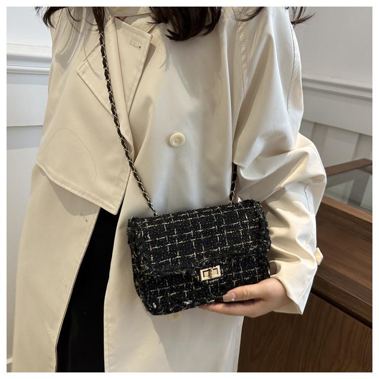 Women's Tweed Chain Small Square Bag Fashionable Single Shoulder Crossbody Bag Vintage Minimalist Handbag