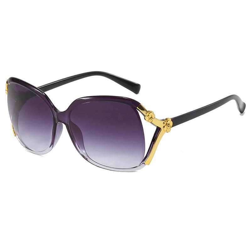 Elegant Fox Oval Sunglasses: Women's Summer Gradient Sun-Blocking Frames with Camellia Design