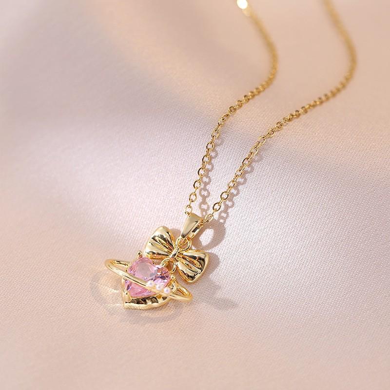 Women's Fashion Heart Pendant Necklace - Elegant, Simple Design, Versatile Clavicle Chain Jewelry