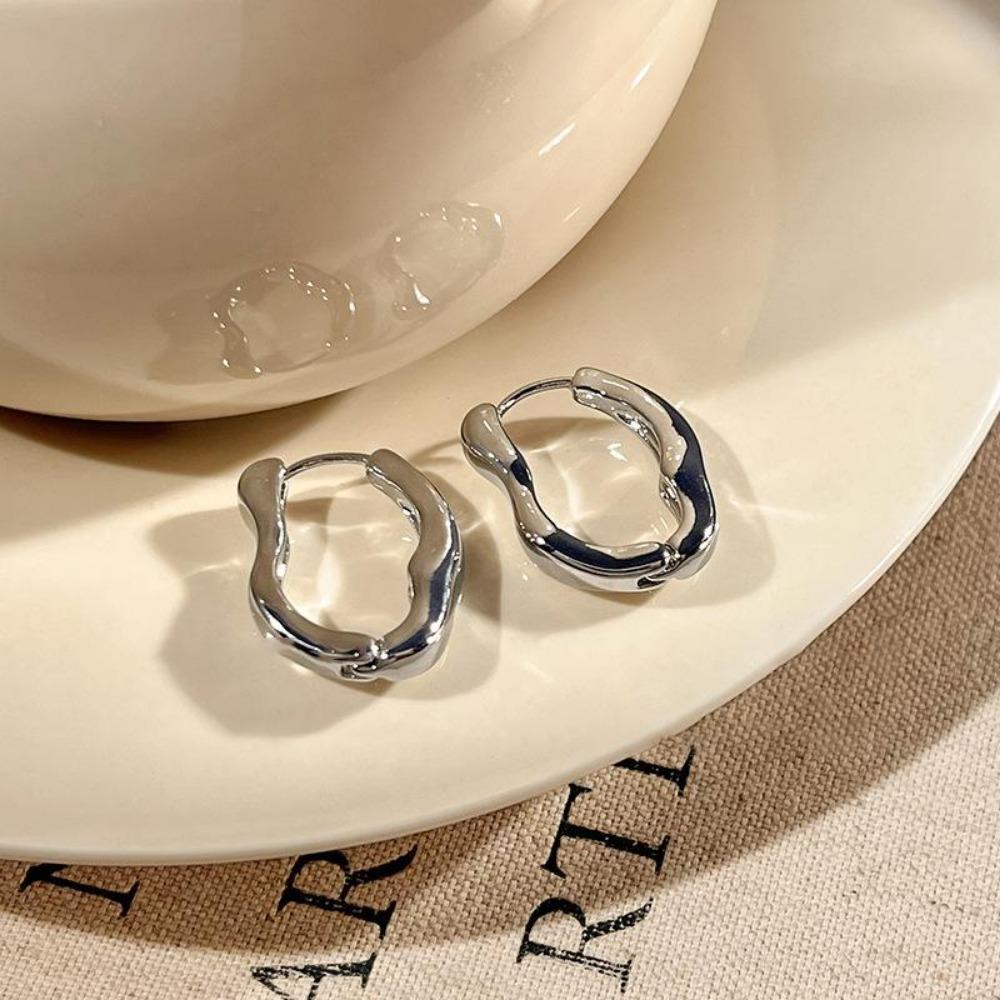Korean Metallic Simple Geometric Earring for Women 2025 Fashion New in High-end Unique Hoop Earrings Simple Girl Accessories