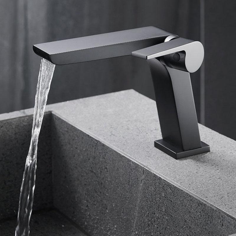 Gun Grey/Brushed Gold Bathroom Waterfall Sink Faucet Brass Hot And Cold Mixed Water Washbasin Faucet Single Handle Basin Tap