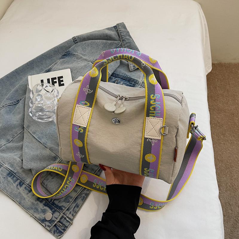 Simple & Spacious Women's Shoulder Bag - Durable Crossbody Purse with Organizational Pockets Lightweight and Versatile