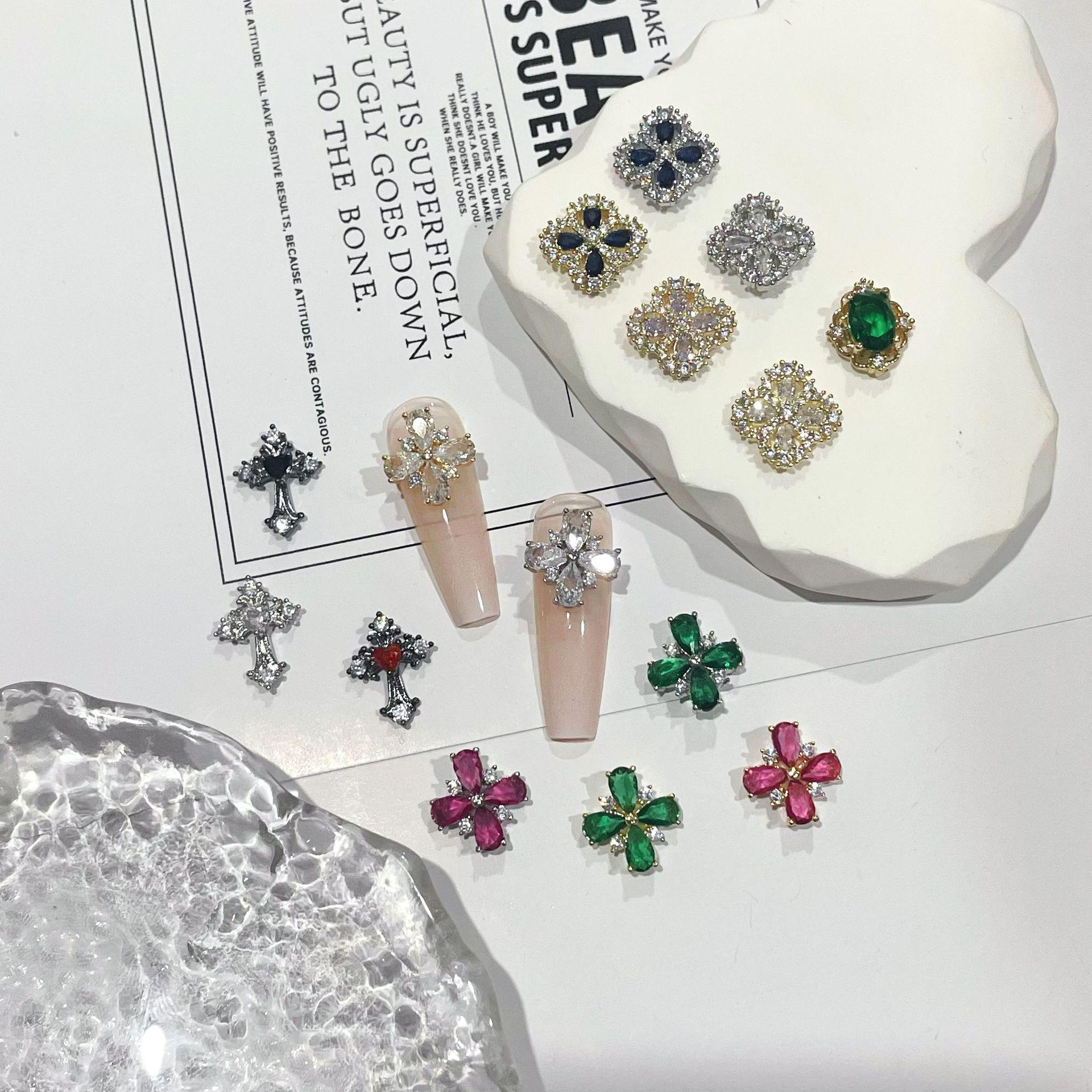 

92 Buccellati Chrome Hearts Cross Zircon DIY Press-on Nail Art Accessories