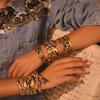 GEMCHIC Damen Vintage Leopardendruck Edelstahl Armreif Armband mit 18 Karat Vergoldung Breite Offene Manschette