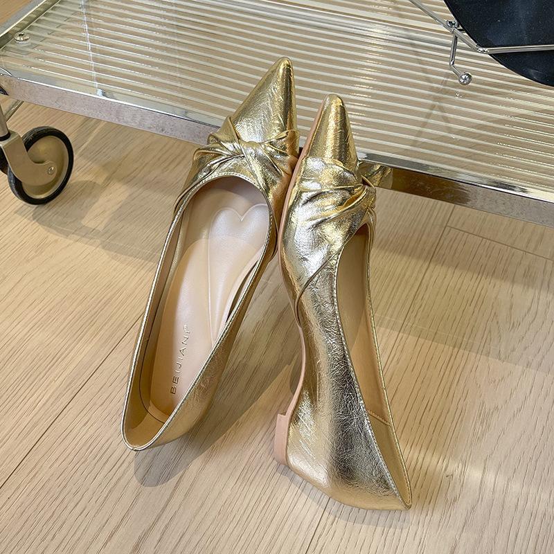 Fashion Hot Selling Pointed Shoes Women Summer Soft Sole 2025 New Women's Shoes Shallow Mouth Scoop Shoes Flat Heel  Leather Flats
