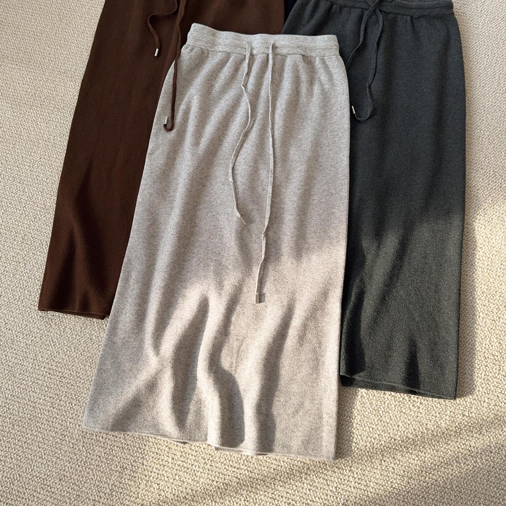 

Korean Style Slimming Knit Midi Skirt: Autumn/Winter Thick Slit Straight Pencil Design One Size (Fits 80-130 lbs) світло-сірий колір