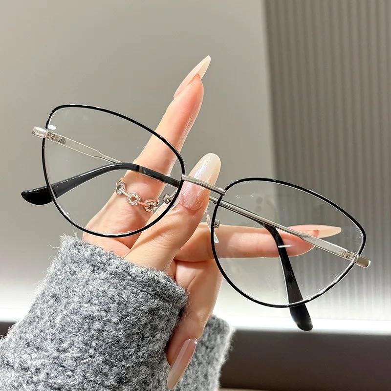 European and American Metal Cat Eye Anti Blue Light Glasses, Simple and Versatile Photosensitive Color Changing Glasses