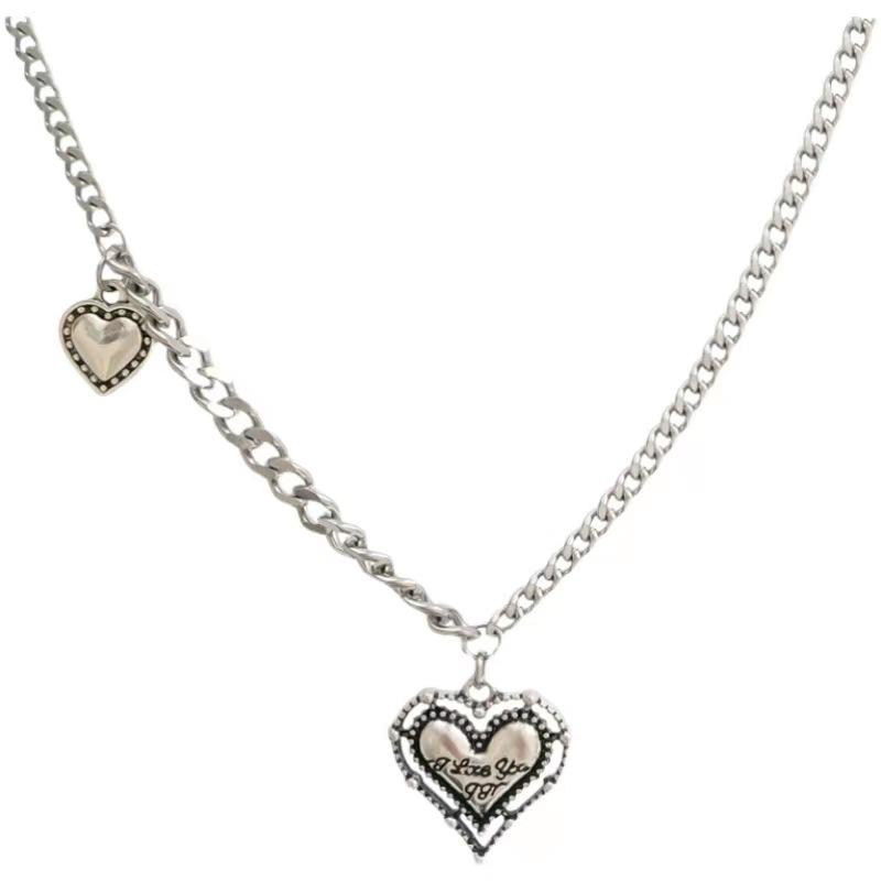 

Korean version of love retro letter necklace niche versatile sweet cool hip hop trendy couple neck chain temperament