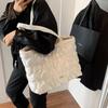 Large Capacity Quilted Heart Bag Korean Women's Handbag Casual Puffy Tote Bag  Girls