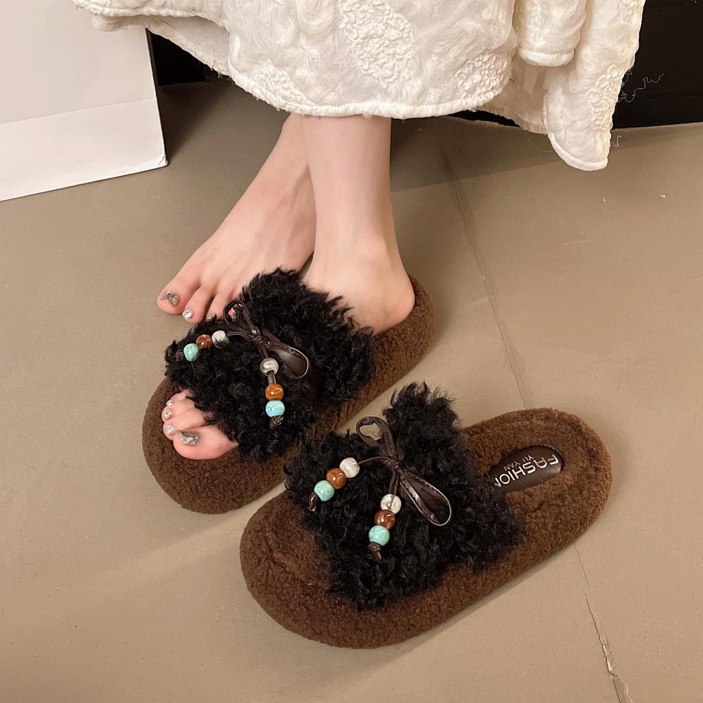 Dicke Plüsch-Pantoffeln mit dicker Sohle für Damen zum Tragen im Freien Herbst und Winter 2025 neue Mode draußen kleiner Muffin-Rolle Plüsch-Baumwoll-Mopp