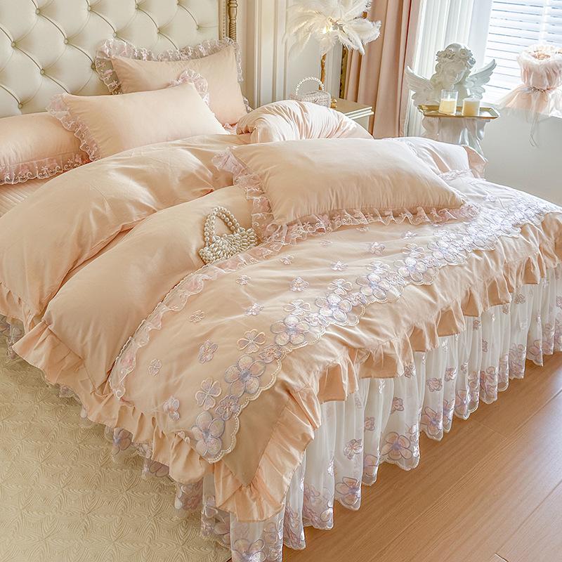 Premium Skin-Friendly Cotton Lace Bedding Set - All-Season Princess Style Duvet Cover (4-piece)