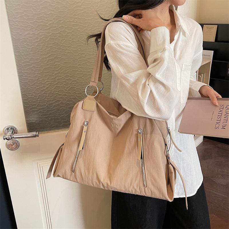 Large Capacity Commuter Bag Women's Shoulder Bag Multi-Zipper Tote Bag