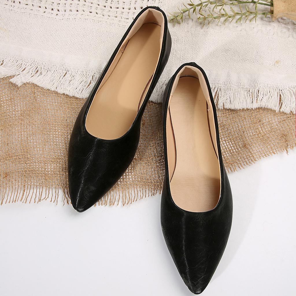 2024 Nové dámské lehké ploché boty s špičatou špičkou, v bonbónových barvách, dámské nazouvací venkovní pohodlné baleríny pro ženy