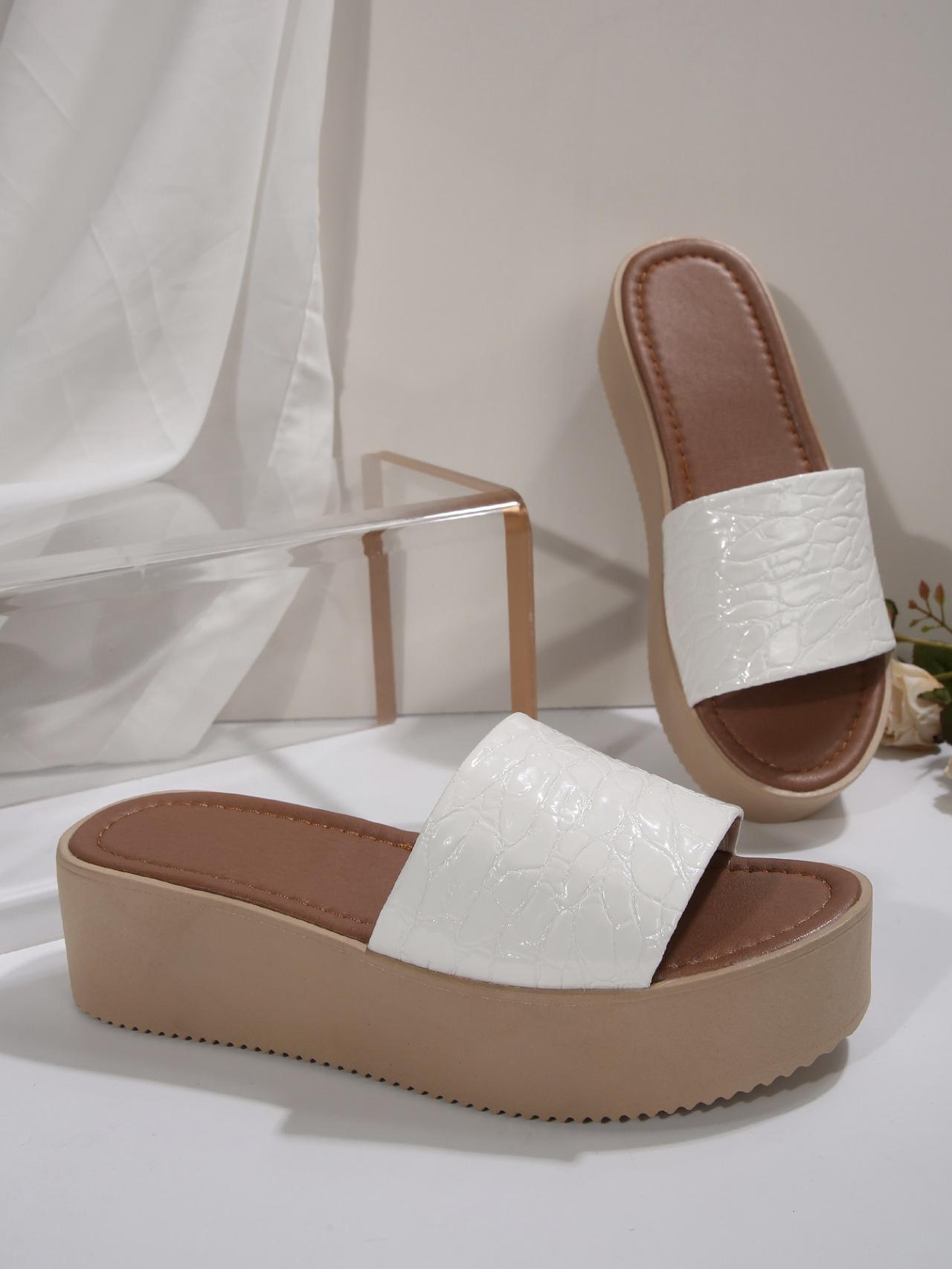 

Крутые шлепанцы на высоком каблуке и толстой подошве 2025 новая модная летняя обувь с круглым носком большого размера на одной перемычке 43