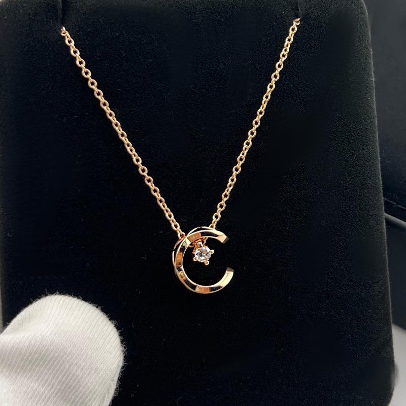 

Diamond Pattern Crescent Moon Necklace: Women s Luxury Pendant with Star and Moon Clavicle Chain
