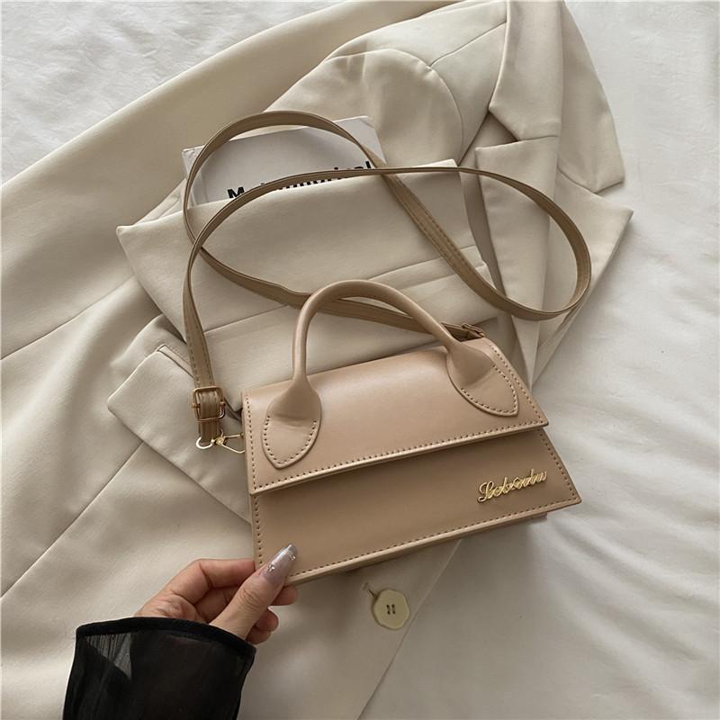 

2025 лето новая нишевая дизайнерская сумка через плечо женская сумка тренд этого года популярная женская сумка-мессенджер маленькая квадратная сумка женская хаки