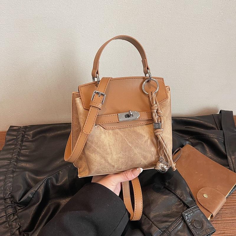 

Ретро-сумка через плечо для женщин, сумка из искусственной кожи, сумка через плечо, модная и универсальная without accessories коричневый