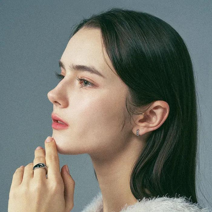 Chain Flow Mini One-Touch Earrings