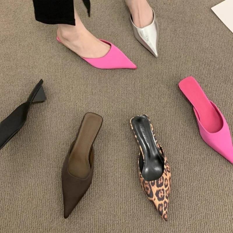 Fashion New Luxury Pointed Toe Women Mules Slipper Fashion Candy Color Ladies Elegant Dress Sandal Square Low Heel Slip on Slides Shoes