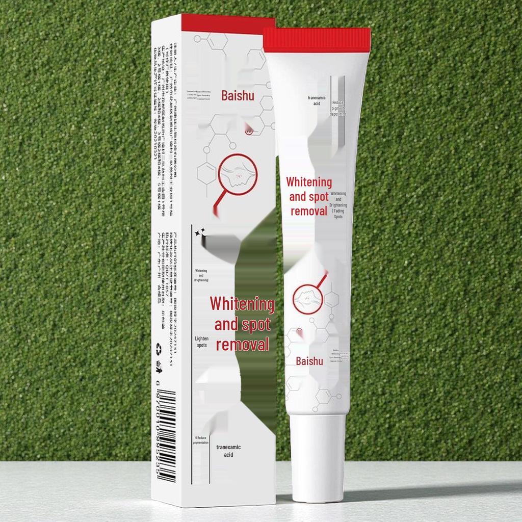 Brightening Essence Cream: Fades Age Spots, Whitens, Refreshes, Moisturizes, and Hydrates for Radiant, Non-Sticky Skin.