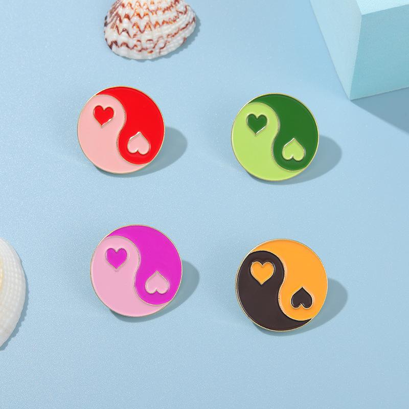 Creative Shaped Heart Alloy Brooch Stunning Enamel Badge Perfect For Fashion Unique