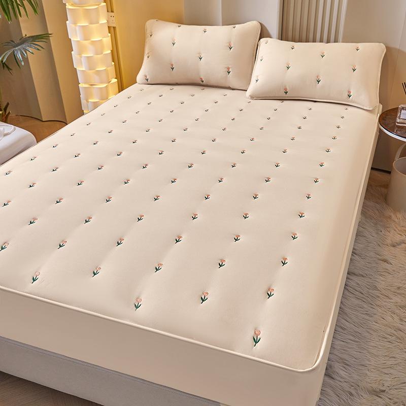 Washed Cotton Soybean Embroidered Bed Sheet, Skin-friendly Maternal and Infant-grade Bed Cover, Warm Bed Protector, Simmons Protective Cover