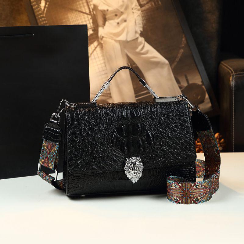 Crocodile Skin Foreskin Foreskin Large Capacity High-end and Versatile Fashionable Handmade Slant Hand-laundry Bill