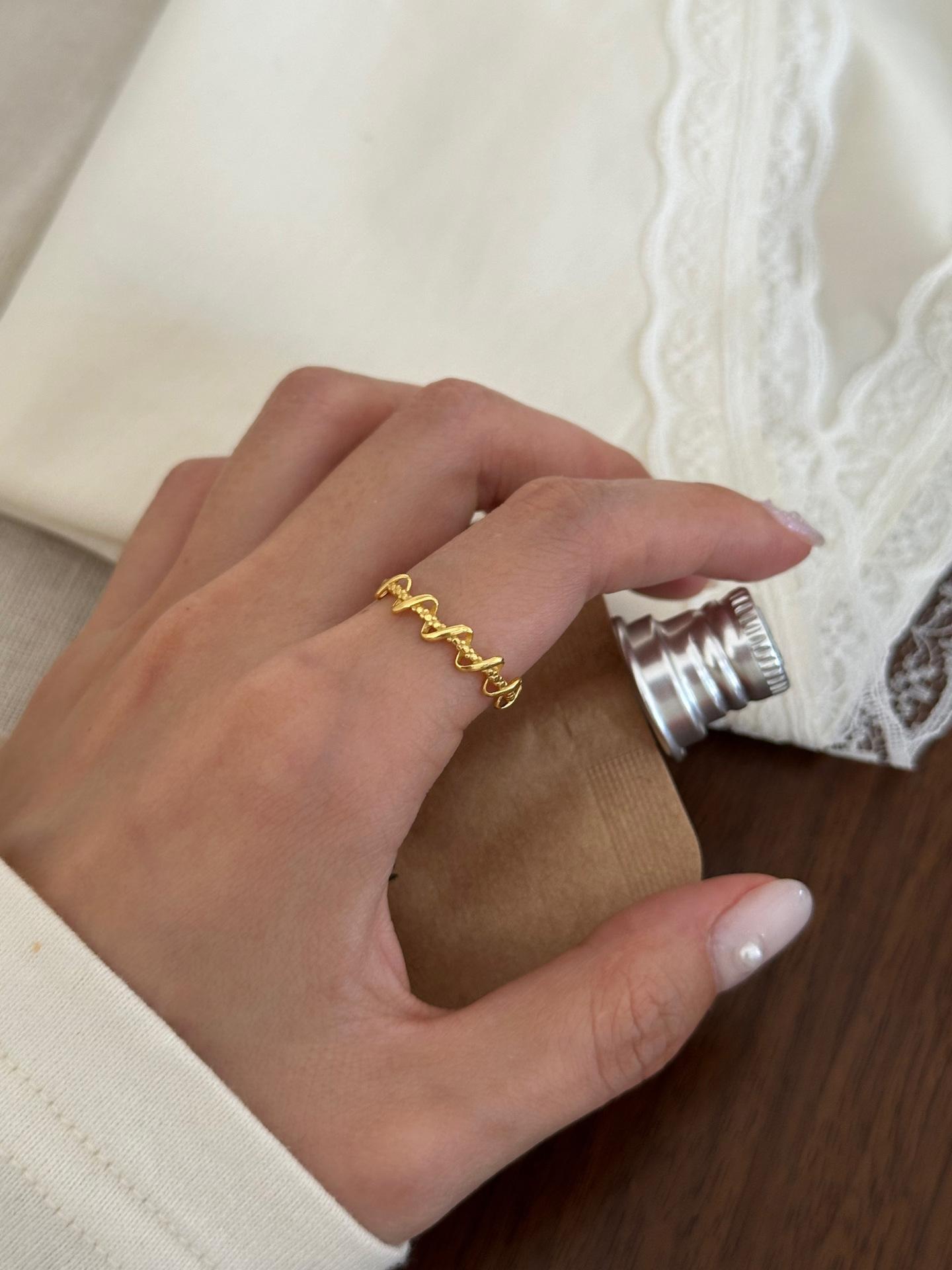 

Sleek Adjustable Geometric Wave Ring For Women Stylish S925 Silver Plated Accessory Everyday J5710