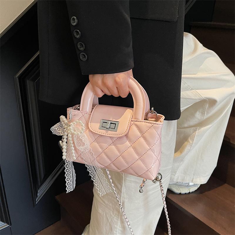 Premium trendy diamond chain bag women's 2025 new spring and summer fashion handbag commuter shoulder messenger bag