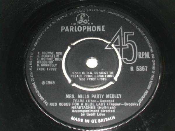 7-Zoll-Schallplatte MRS. MILLS - Frau. Mills Party Medley R5367 Parlophone 1965 UK Pop Gebraucht