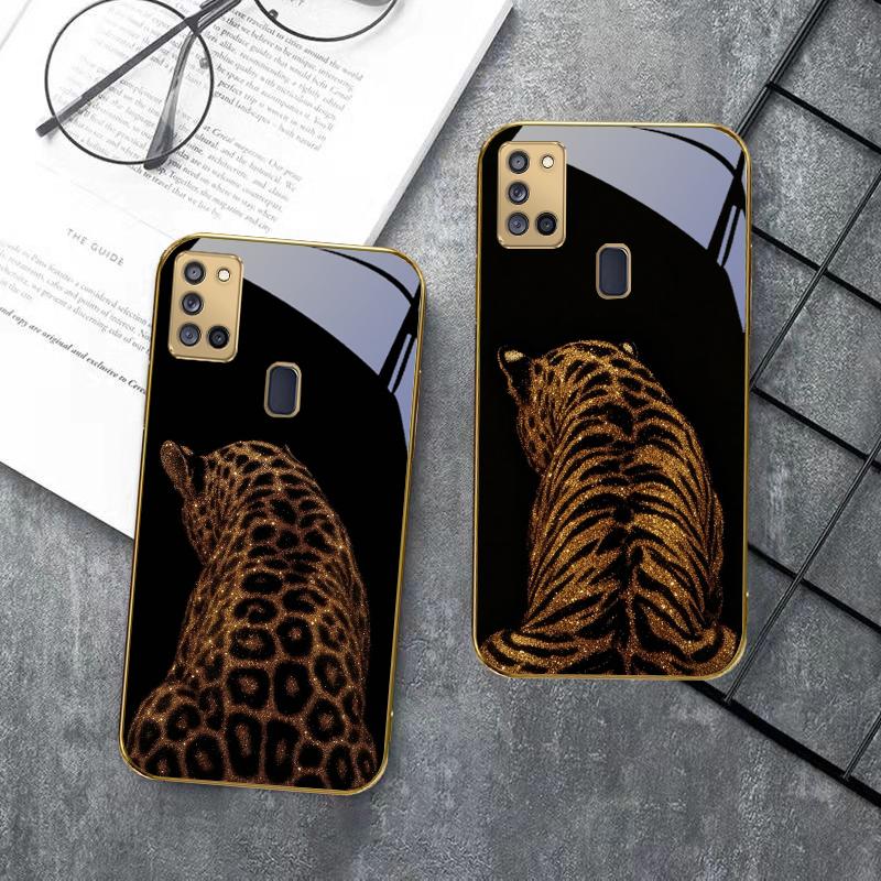 Leopard Background Black For Samsung A 31 32 A33 A34 35 14 A15 13 16 25 26 50 52 53 54 55 56 70 71 72 73 Golden Glass Phone Case