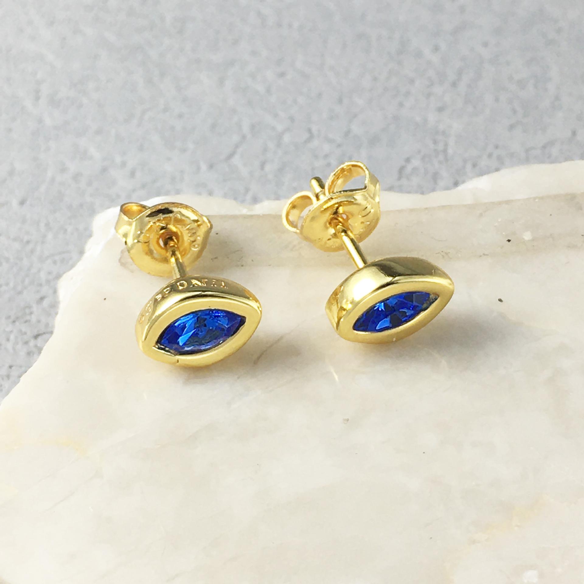 Spain Unode50 Simple Eye Rhinestone Stud Earrings Women s Niche Design Jewelry