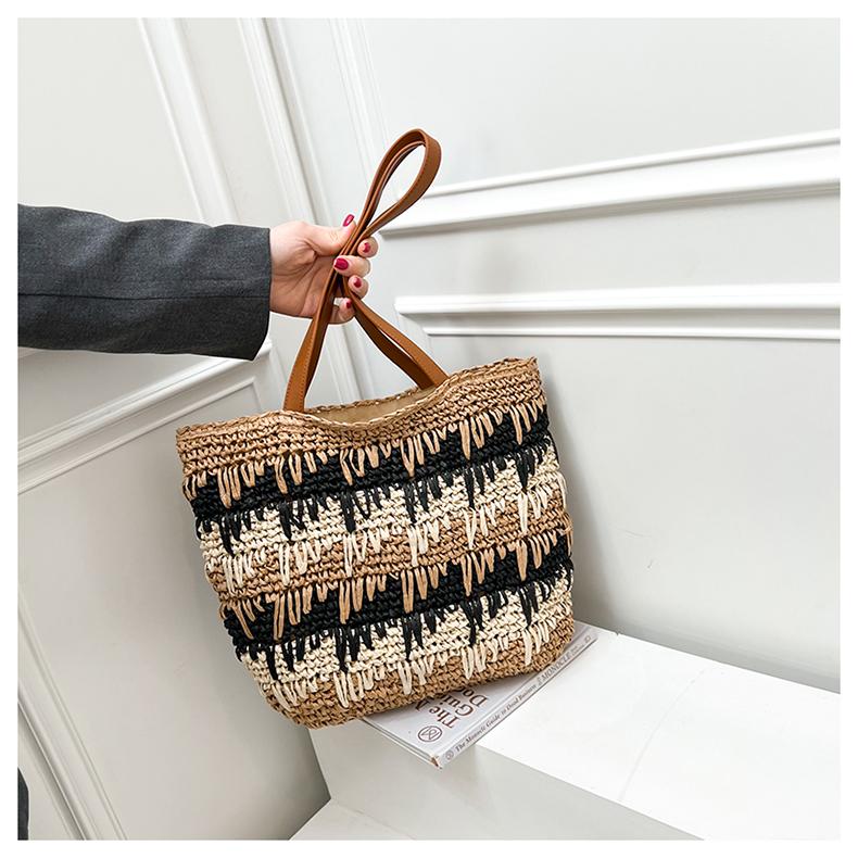 

New Straw Zipper Large Capacity Shoulder Bags Casual Comfortable Shoulder Bag 2026 Hot Sale Seaside Vacation Color Blocking Bags чёрный