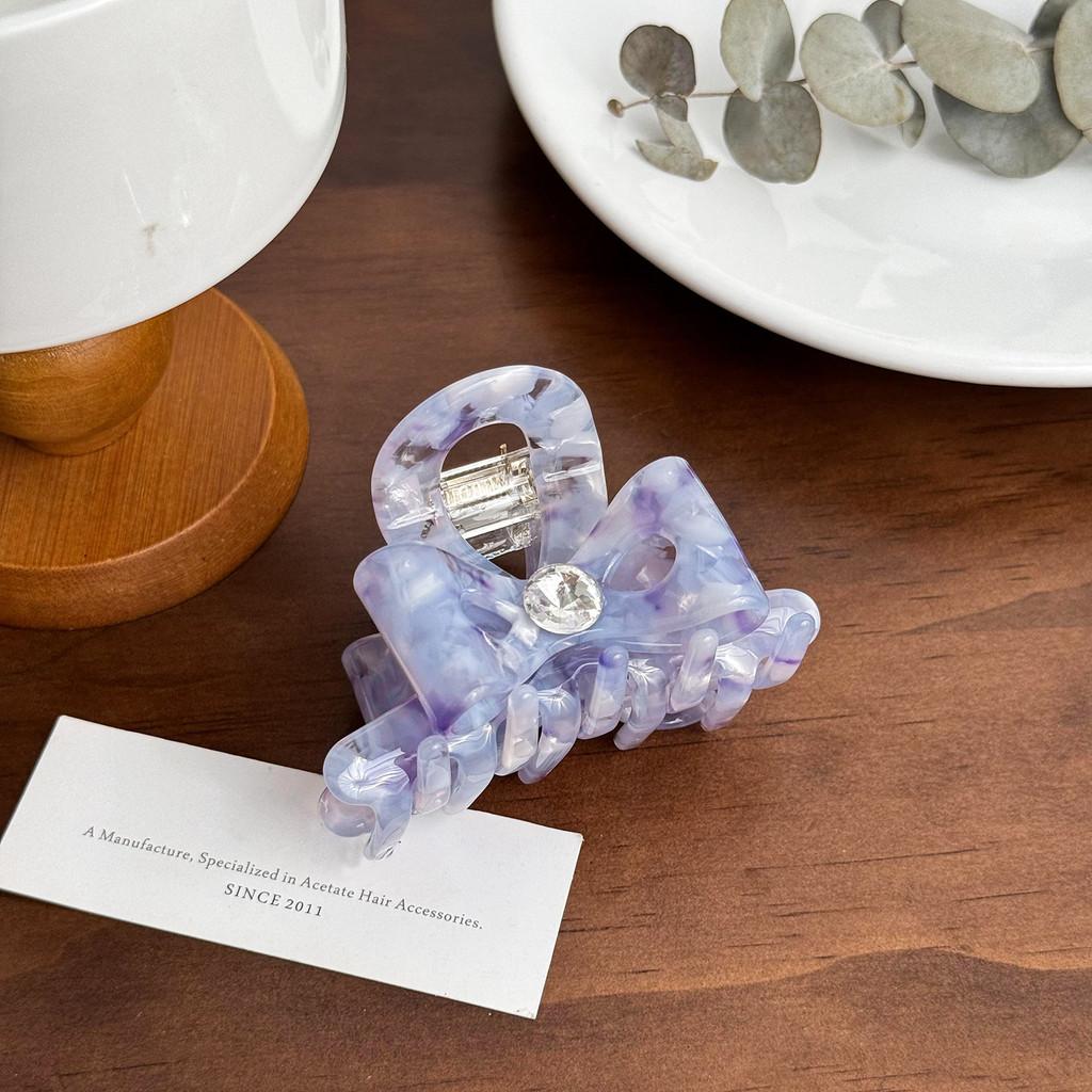 Stylish Floral Patterned Hair Claw Clip In Vibrant Colors For Fashionable Women